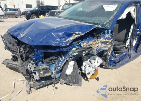 2025 Toyota Camry Le из США, поврежденный, VIN 4T1DAACK5SU148167